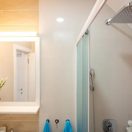 View Dvori E25 Kopaonik