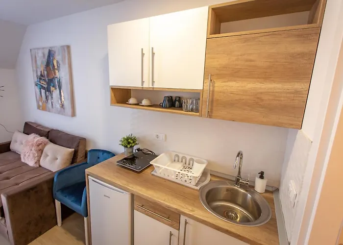 View Dvori E25 Apartman *