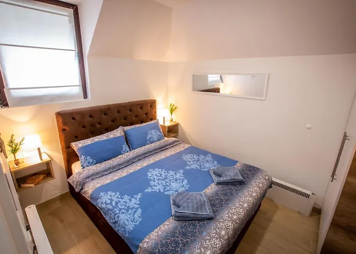 View Dvori E25 Apartman *